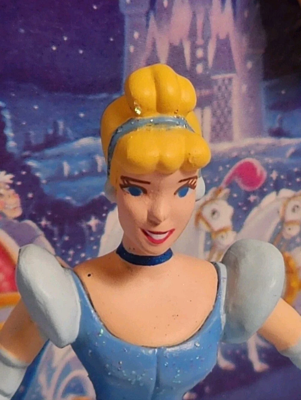 Hallmark Keepsakes Disney Princess Cinderella Enchanted Memories Ornament 1997